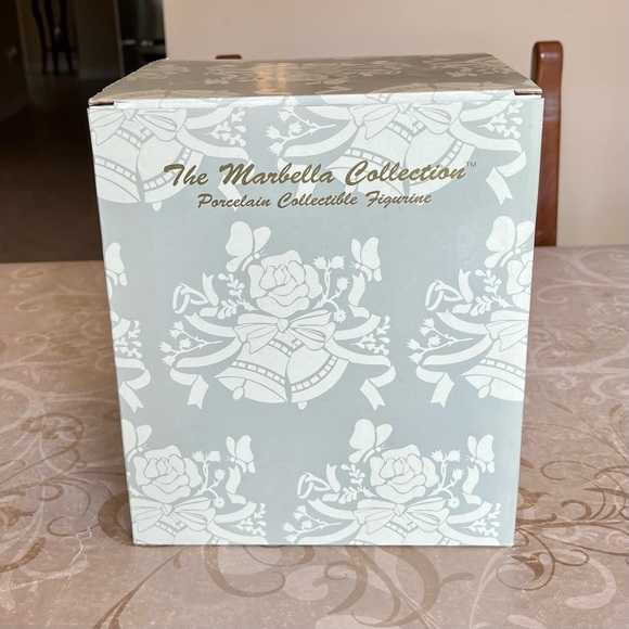 Vintage Russ Berrie The Marbella Collection Porcelain Collectible Bride Figurine - Picture 6 of 7